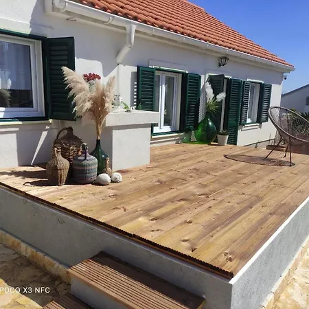 House Diana - Heated Swimming Pool And Jacuzzi ויר