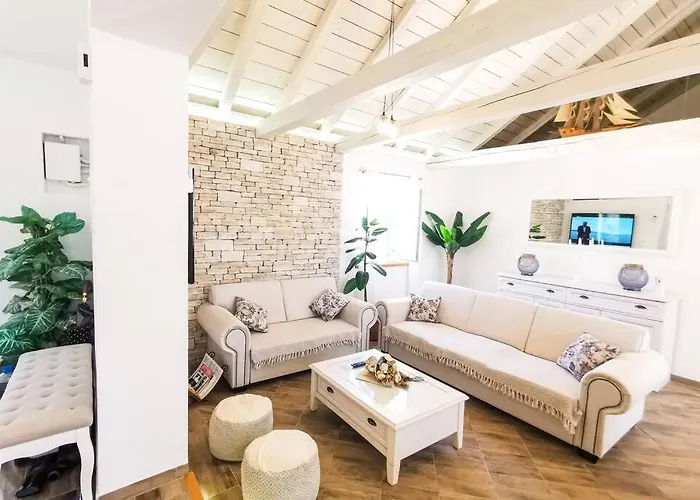 Βίλα House Diana - Heated Swimming Pool And Jacuzzi Vir