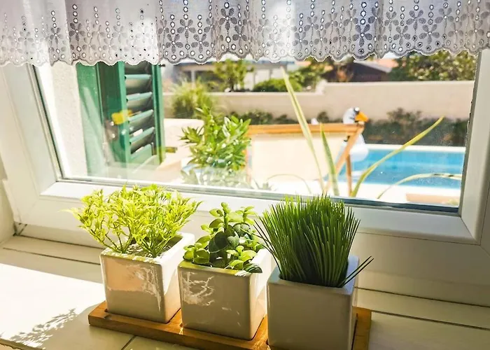 House Diana - Heated Swimming Pool And Jacuzzi Villa