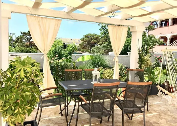House Diana - Heated Swimming Pool And Jacuzzi Villa