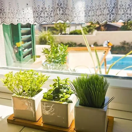 House Diana - Heated Swimming Pool And Jacuzzi Villa