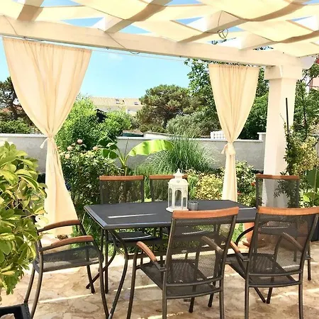 House Diana - Heated Swimming Pool And Jacuzzi Villa