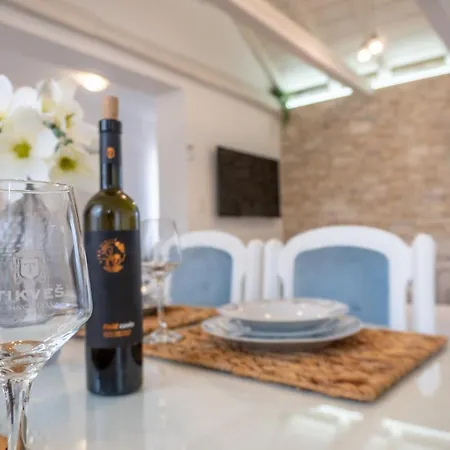 House Diana - Heated Swimming Pool And Jacuzzi *