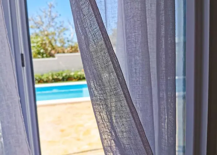 House Diana - Heated Swimming Pool And Jacuzzi Вилла *