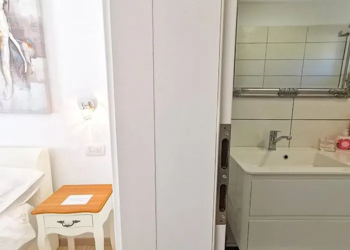 Вилла House Diana - Heated Swimming Pool And Jacuzzi Вир