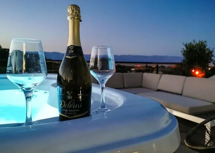 House Diana - Heated Swimming Pool And Jacuzzi Вилла