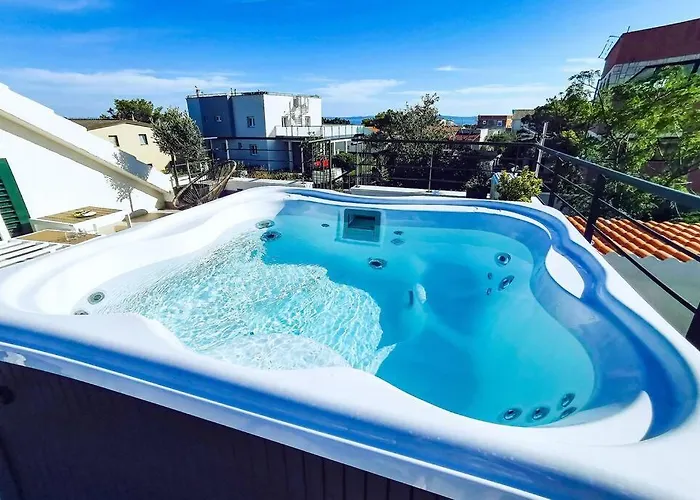 Вилла House Diana - Heated Swimming Pool And Jacuzzi Вир