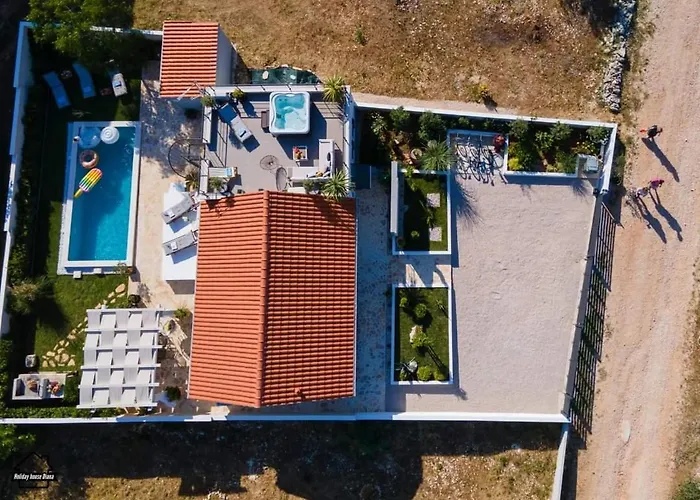 House Diana - Heated Swimming Pool And Jacuzzi * Вир