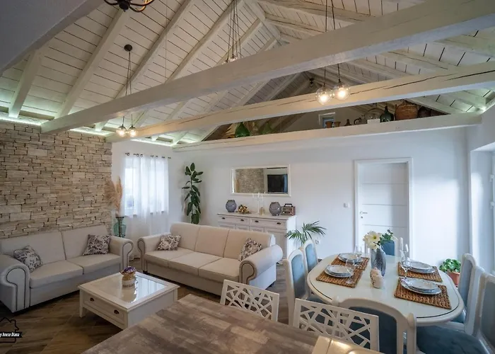 Вилла House Diana - Heated Swimming Pool And Jacuzzi Вир